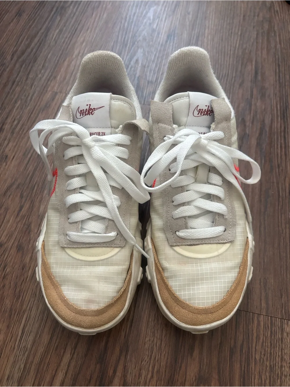 Nike Waffle Racer 2X White Bright Crimson Tan Gum Womens 7 CK6647-101